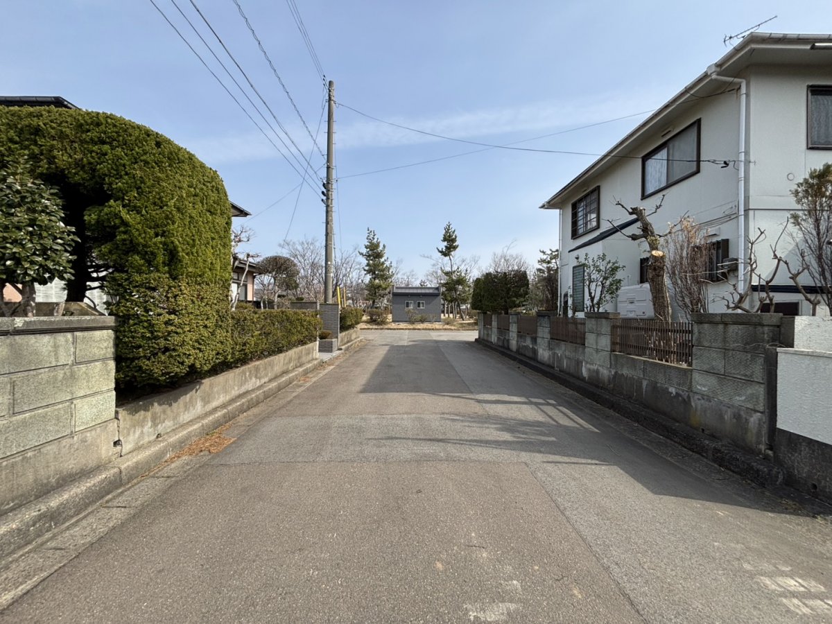 前面道路　公道　幅員6m