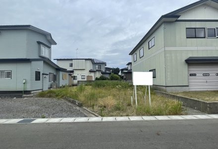 男鹿市船越字前野