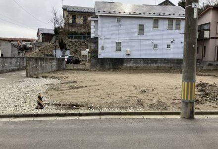 秋田市千秋城下町201番74・201番76