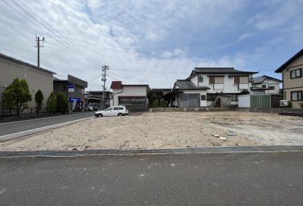 由利本荘市小人町　1-B