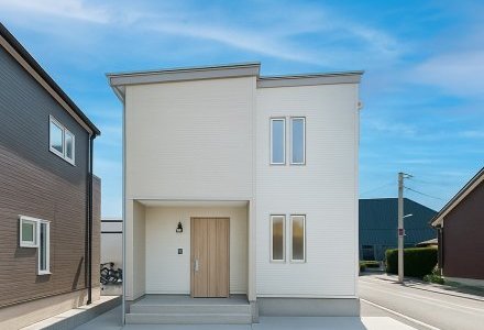 泉中央五丁目新築分譲住宅B棟