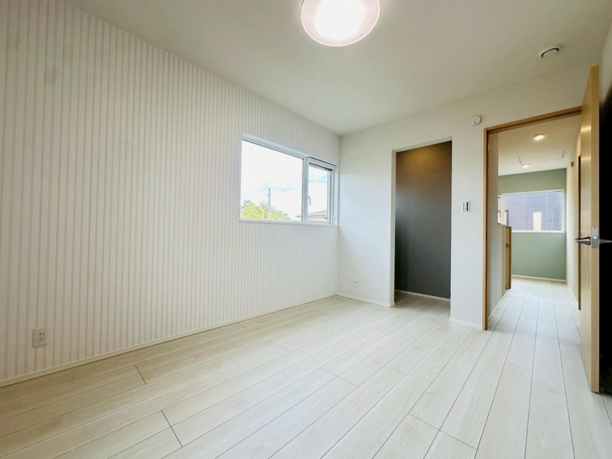 内観写真【居室　５．２帖】　