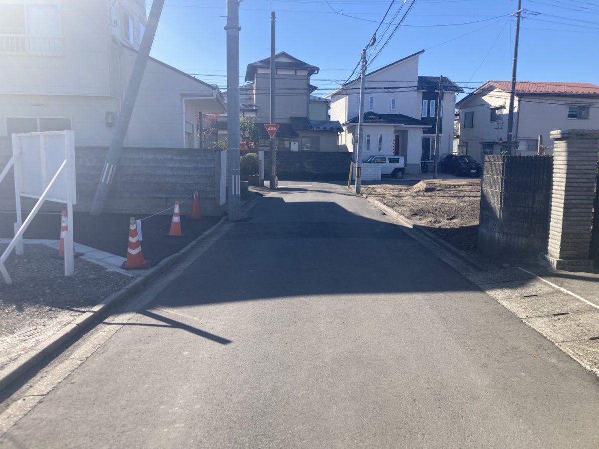 道路は公道で幅員4.7mあります！