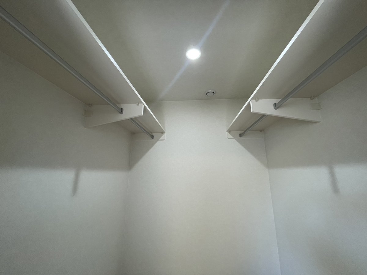 同仕様写真【WIC】　多趣味のご家族にも嬉しいウォークインクローゼット