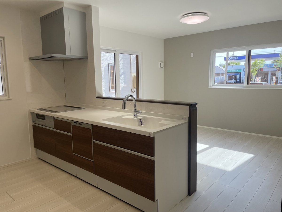 キッチン　忙しいご家庭にも嬉しい予約機能付食洗機も完備。寝ている時間も有効活用できます！