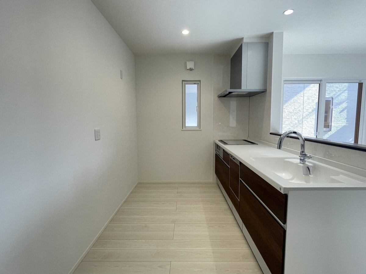 キッチン　忙しいご家庭にも嬉しい予約機能付食洗機も完備。寝ている時間も有効活用できます！