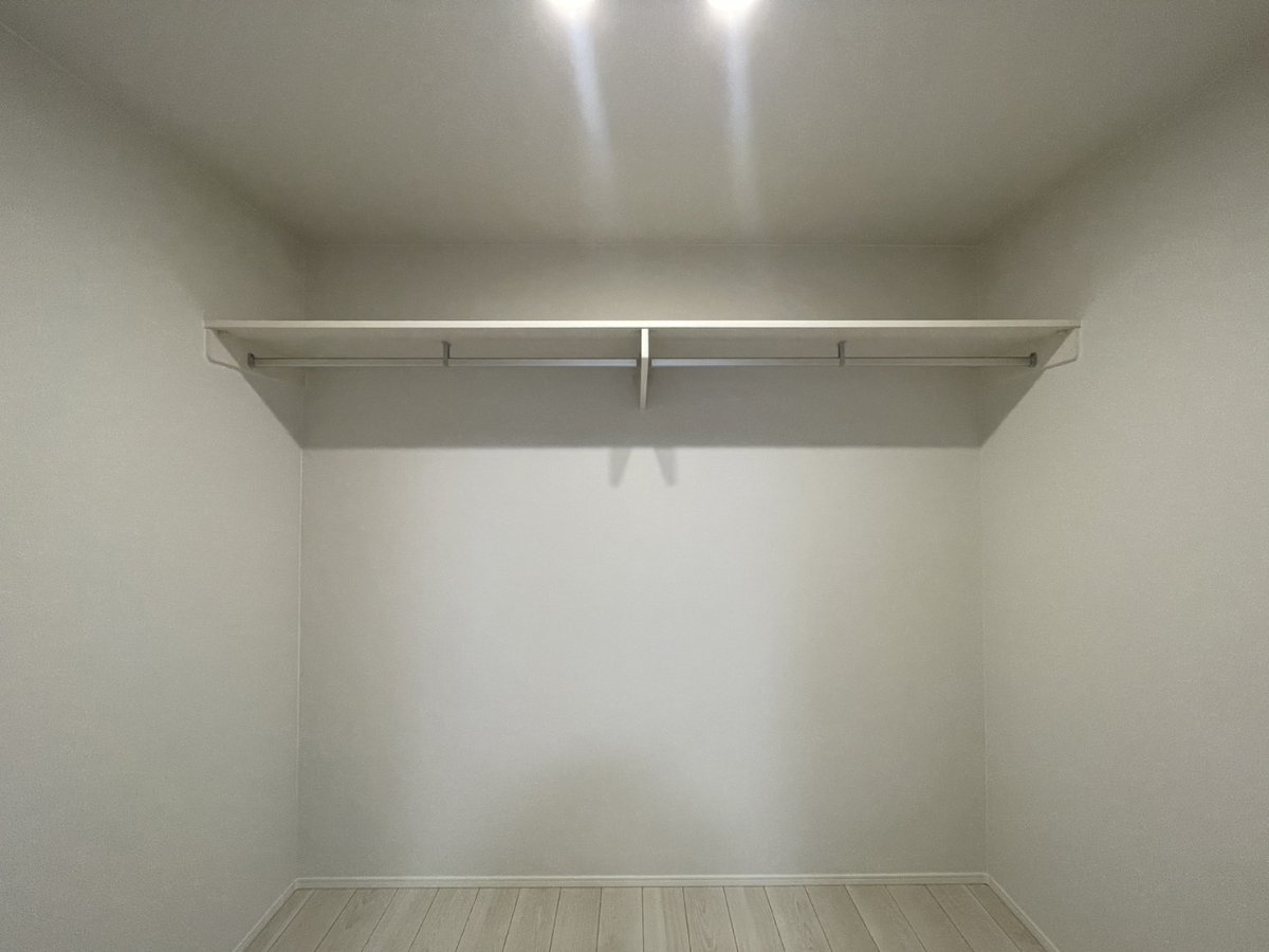 【WIC】　多趣味のご家族にも嬉しいウォークインクローゼット