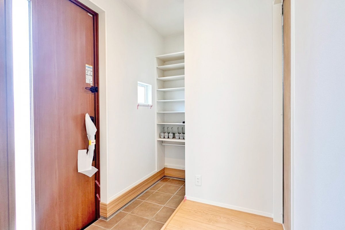 同仕様写真【玄関】大容量シューズクローゼット完備