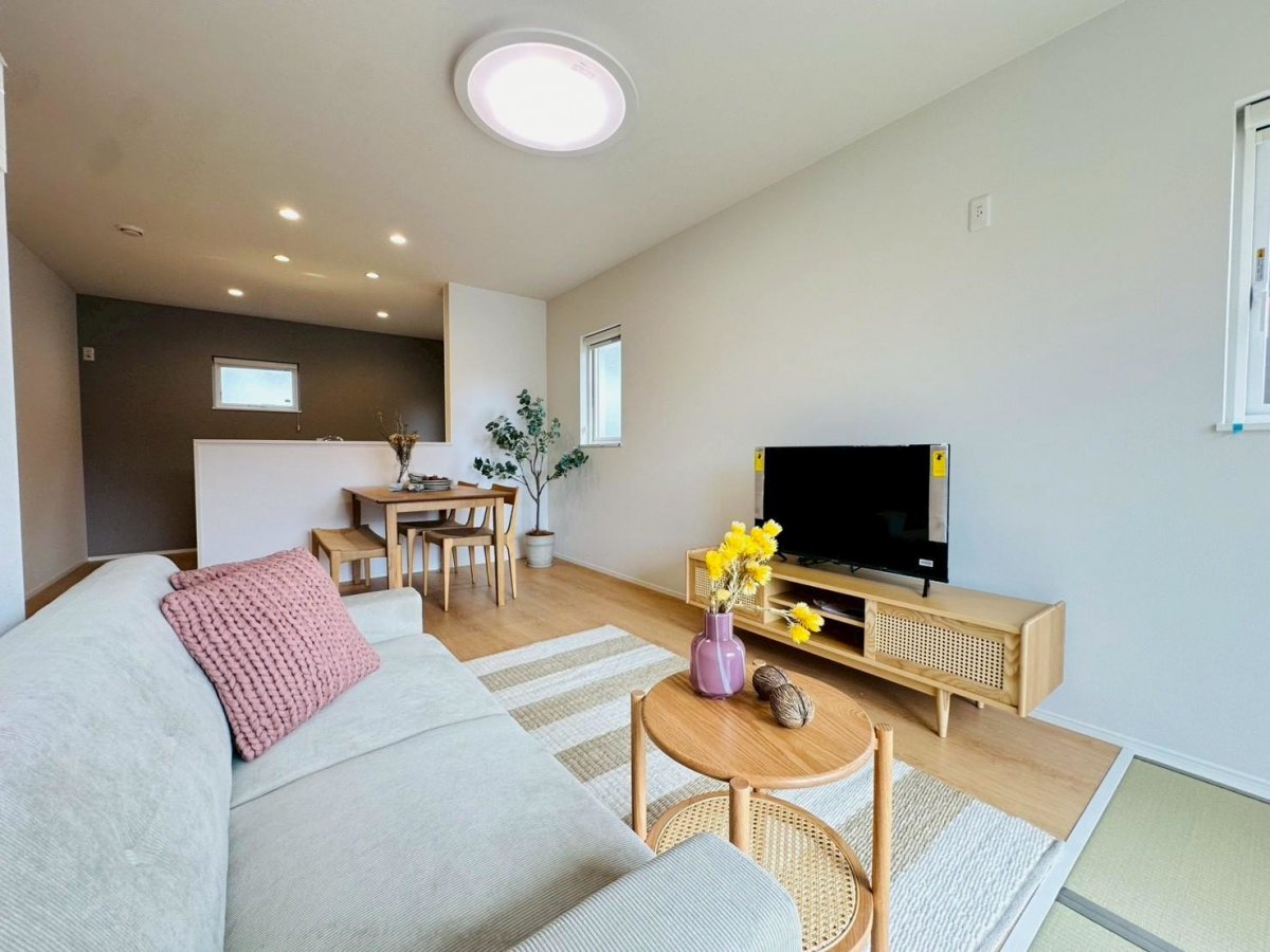 同仕様写真【リビング　１６．５帖】