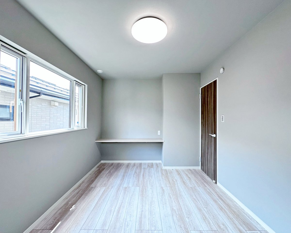 同仕様写真【洋室】　全居室に収納が付いている為片付けに困ることはありません