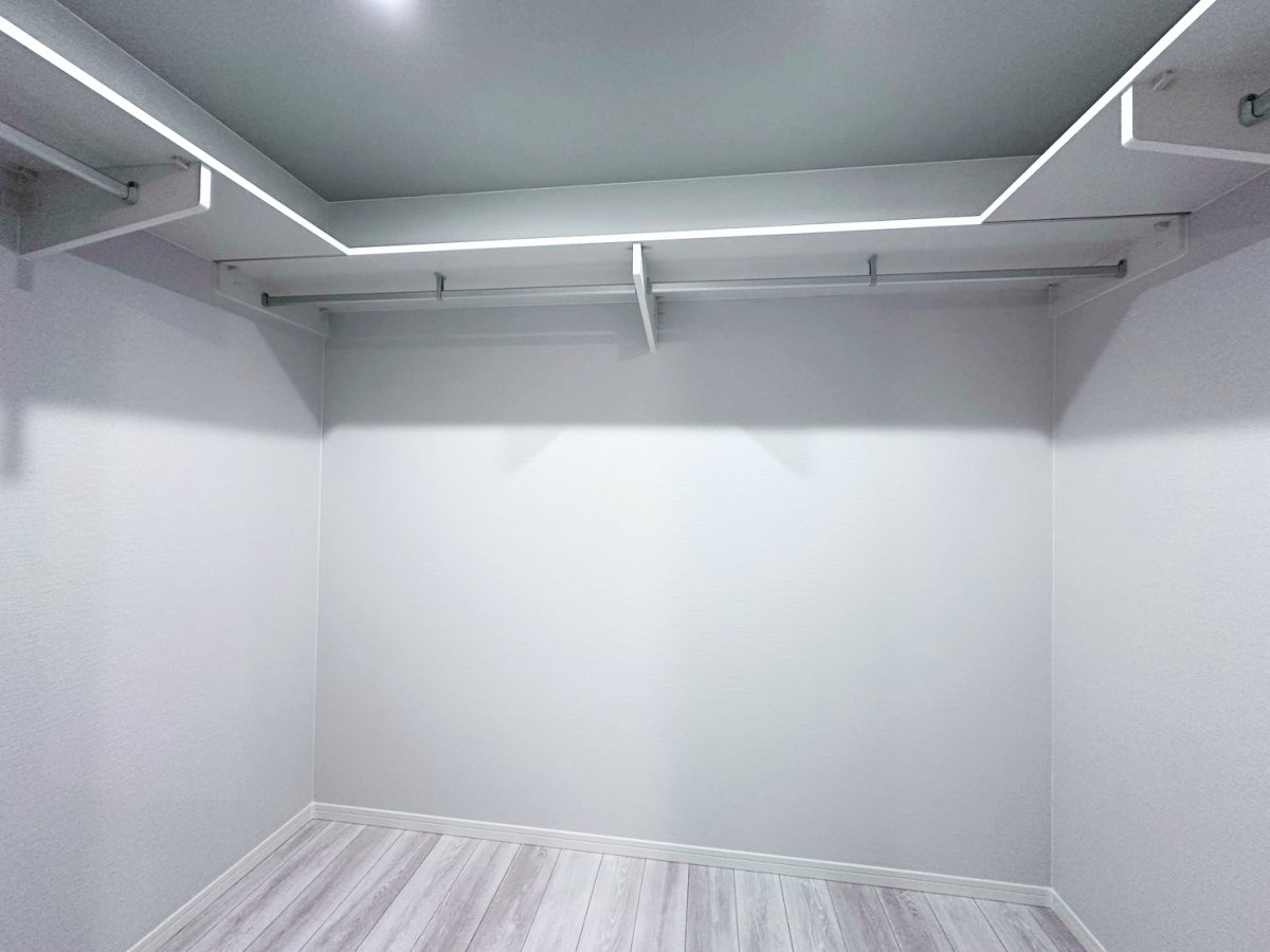 同仕様写真【WIC】お子様の荷物や趣味の道具が増えても余裕をもって収納できます。