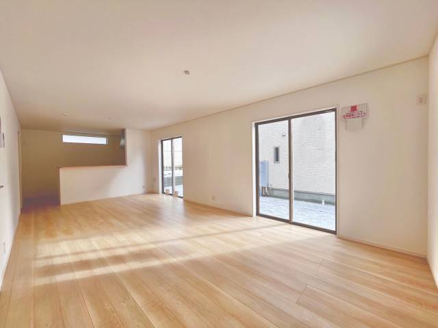 同仕様写真【リビング】