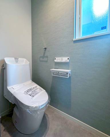 【トイレ】　節水型のトイレで日々のランニングコストも削減