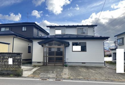 秋田市土崎港南一丁目　中古戸建