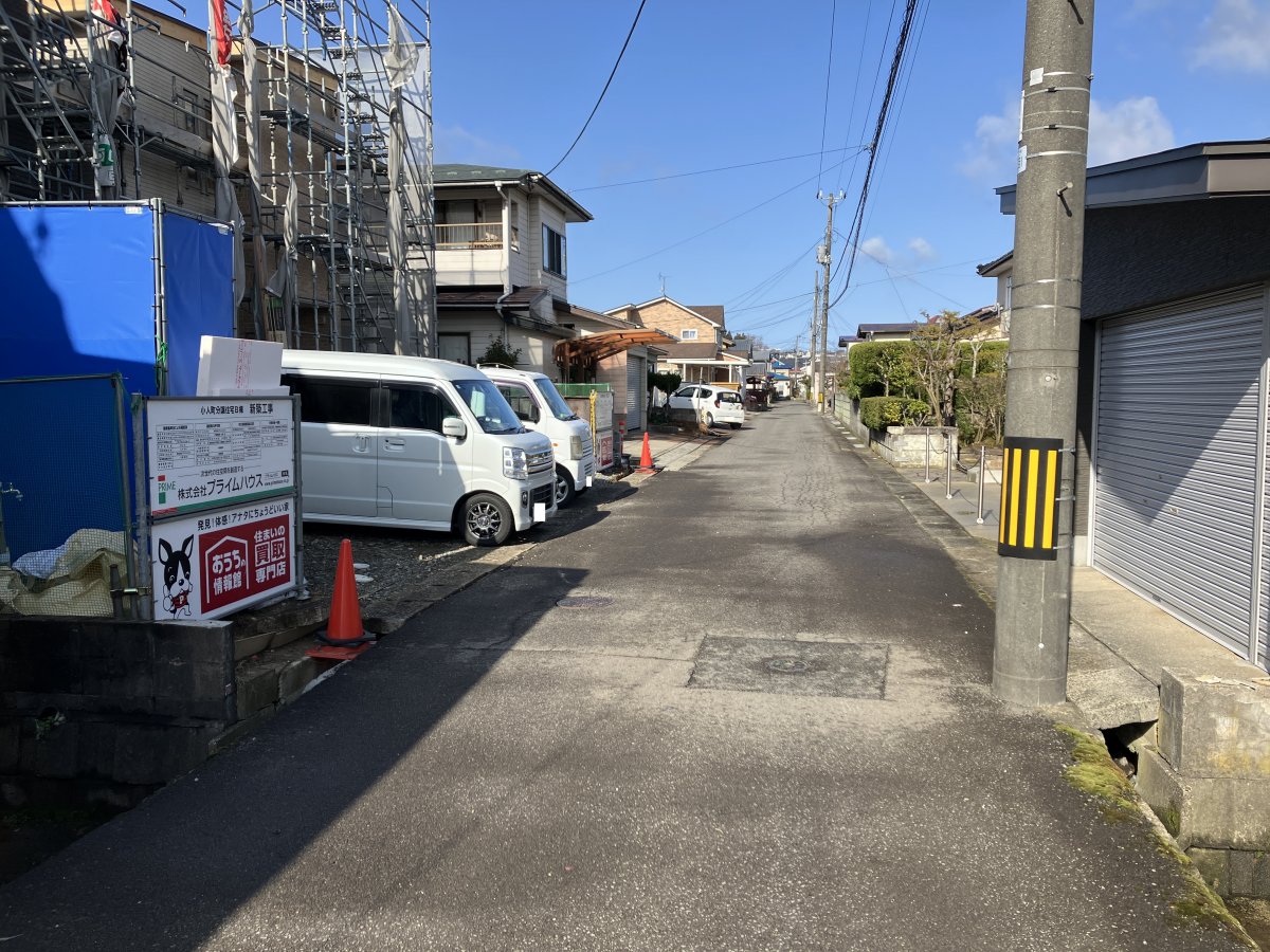 北東側 (公道) 道路幅:4.6m 接道幅（間口）:7.04m 