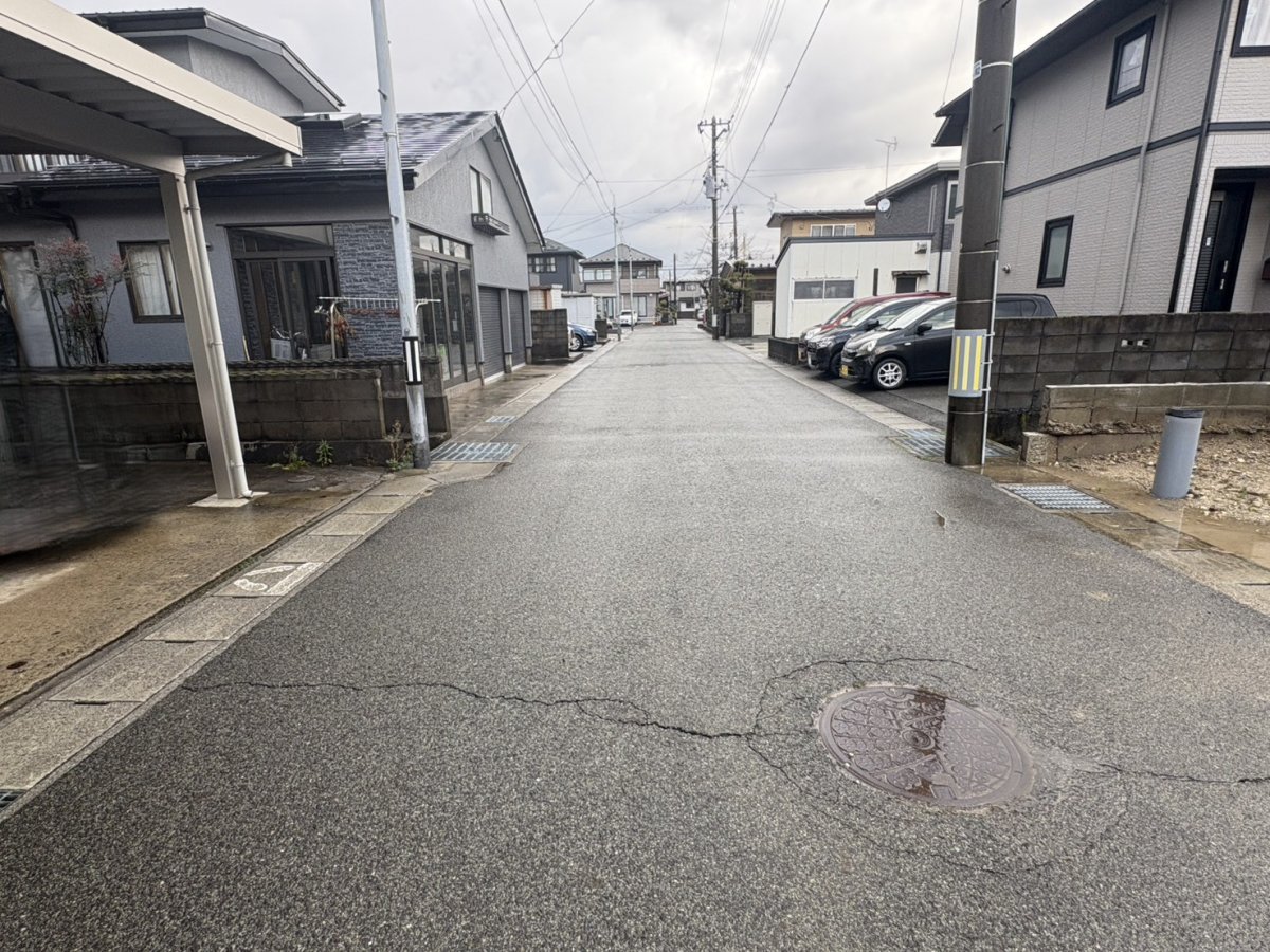 前面道路【公道　6ｍ】