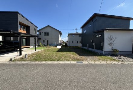 秋田市手形字山崎166-2