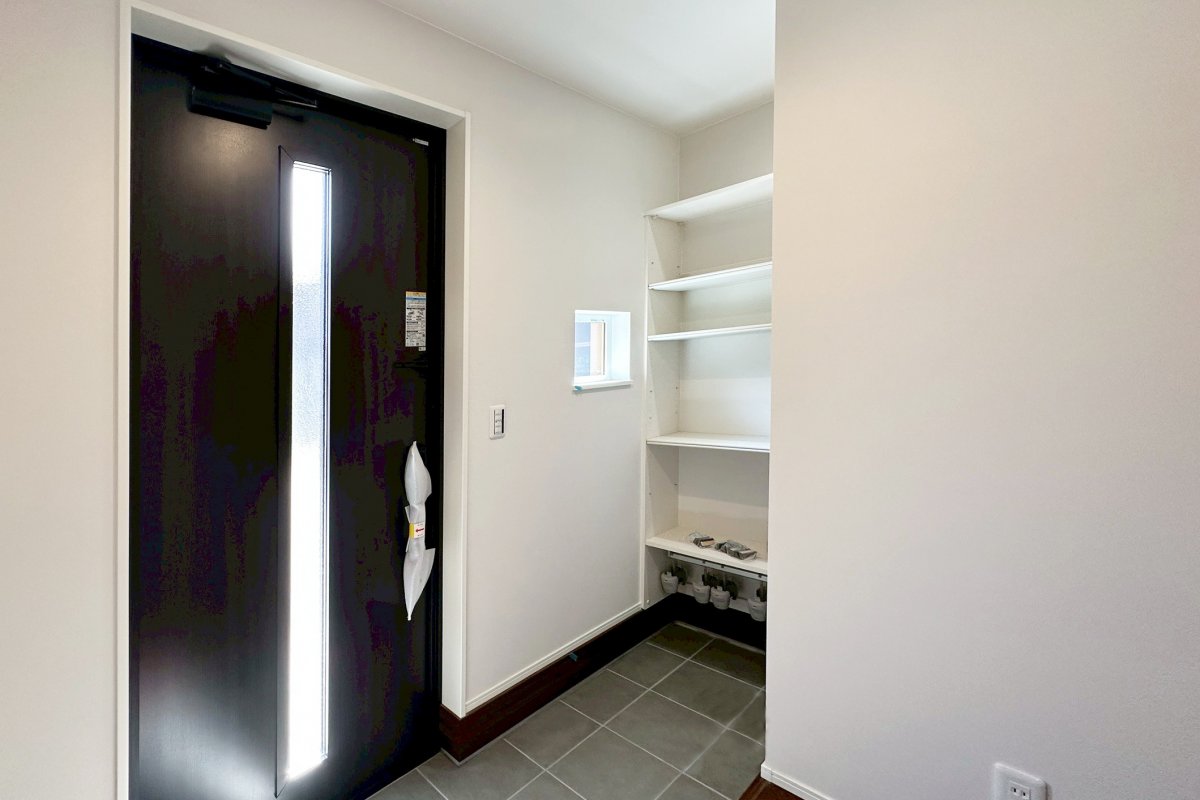 同仕様写真【玄関】　