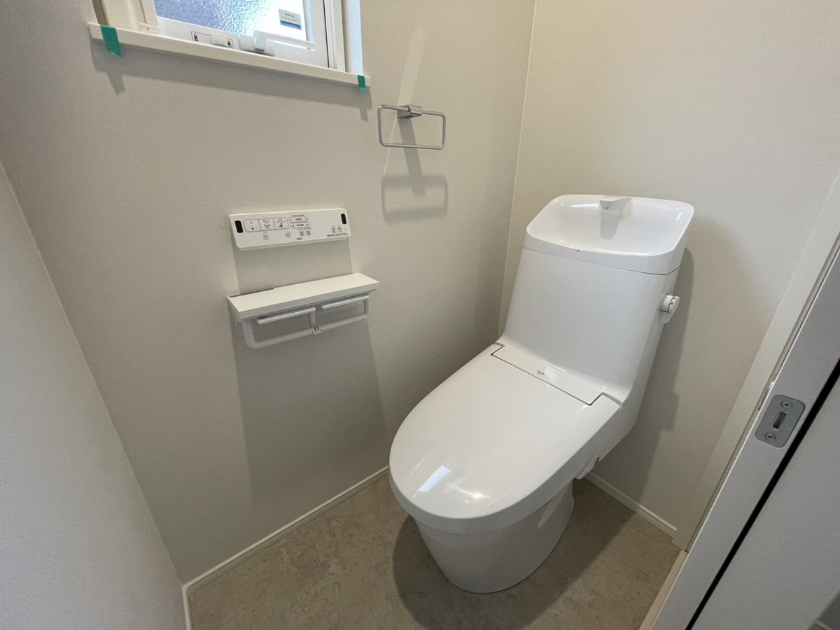 同仕様写真【2階トイレ】　