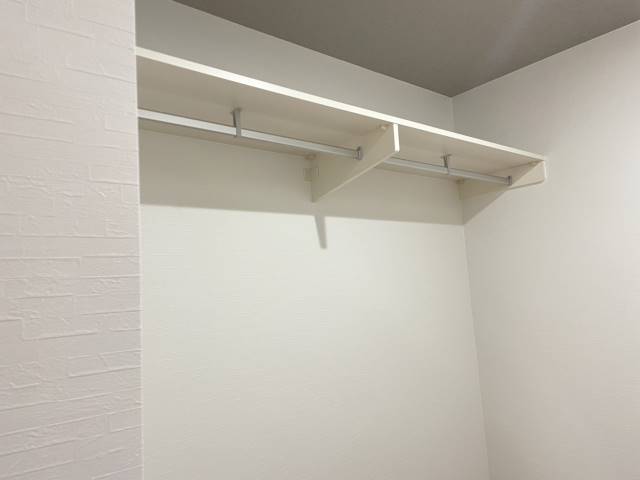 同仕様写真【WIC】　多趣味のご家族にも嬉しいウォークインクローゼット