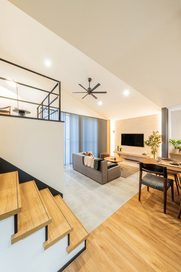 👀{チラ見せ〕開放感あふれる吹き抜けLDK✨